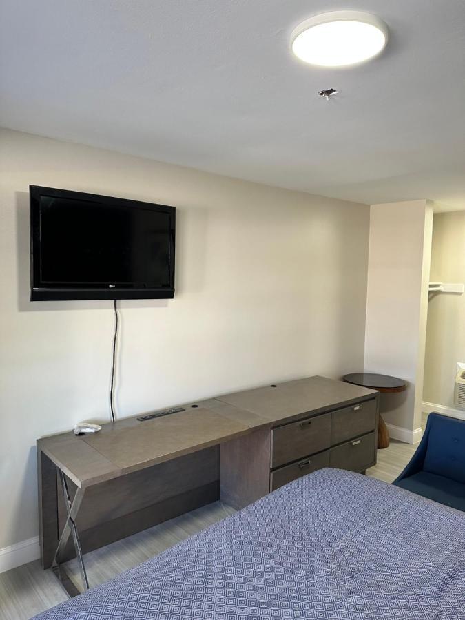 Economy 7 Inn Hampton Luaran gambar